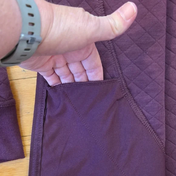 Athletic Works Womens Size Large Quilted Jacket With Hoodie Burgandy - Picture 10 of 11